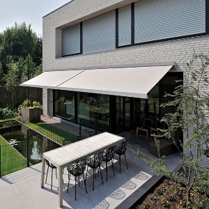 Retractable canopy  pergola